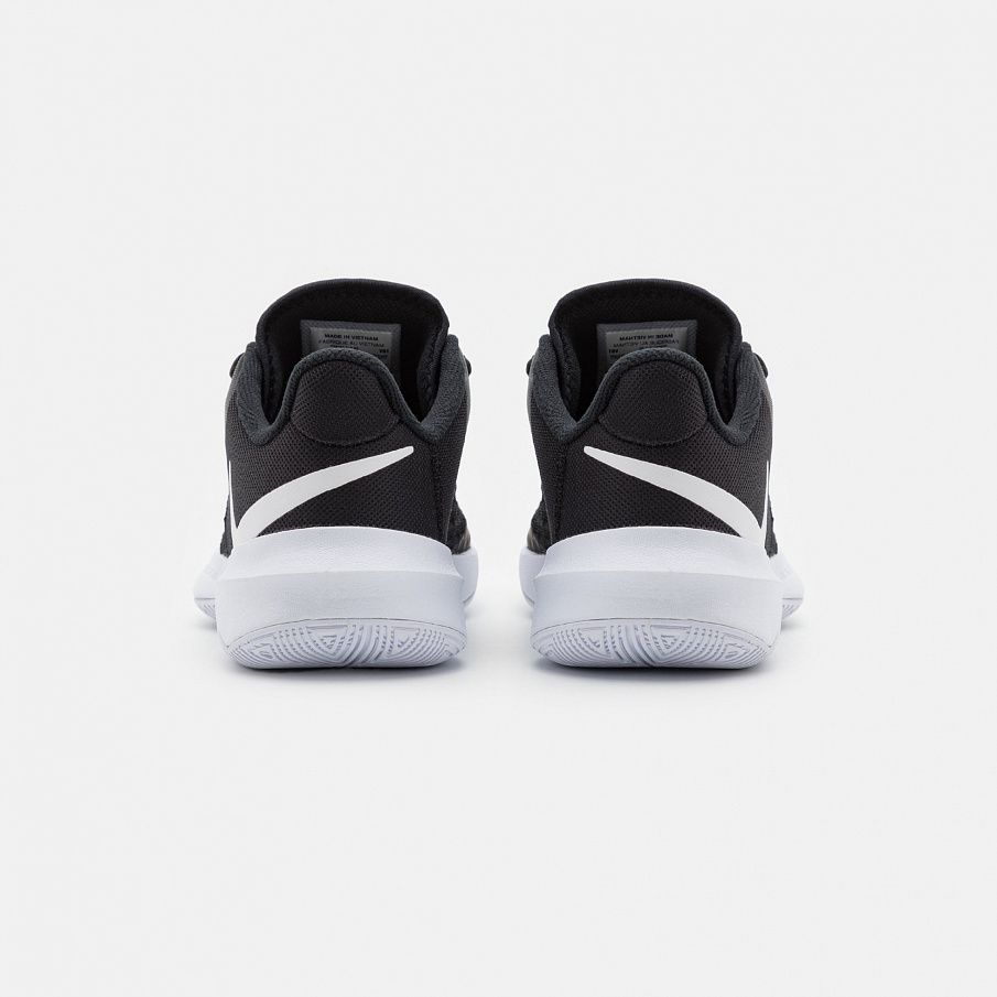 Фото № 3 с приближением к товару «‎Nike Hyperspeed Court»