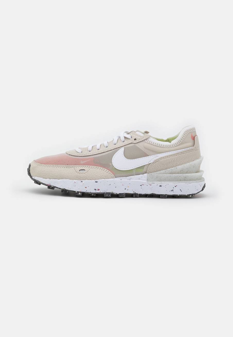 Фото № 3 с приближением к товару «‎Nike Waffle One »