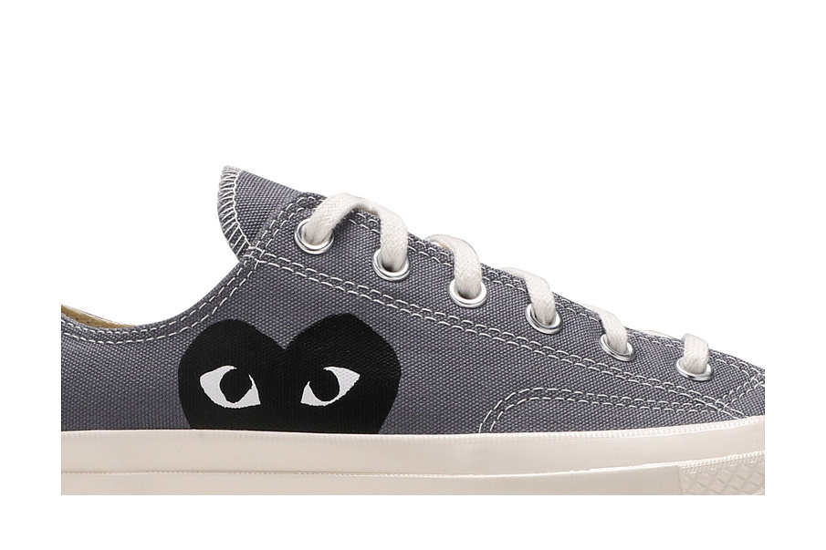 Фото № 3 с приближением к товару «‎Mens Comme des Garçons PLAY x Converse Chuck 70 Low Steel Gray»
