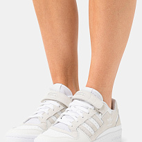 Фото № 2 с приближением к товару «‎Adidas Forum »