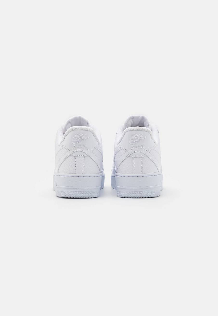 Фото № 3 с приближением к товару «‎Nike Air Force 1 ’07 »