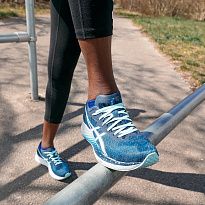 Фото № 3 с приближением к товару «‎Asics Magic Speed»