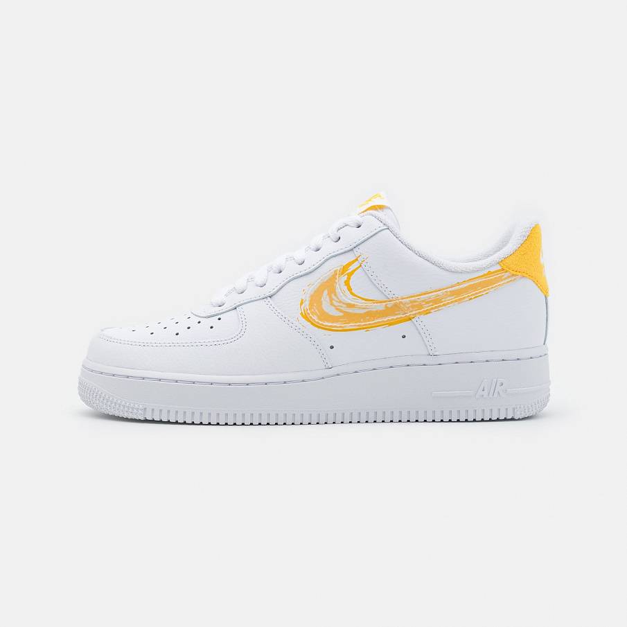 Фото № 1 с приближением к товару «‎Nike Air Force 1 07 DB »