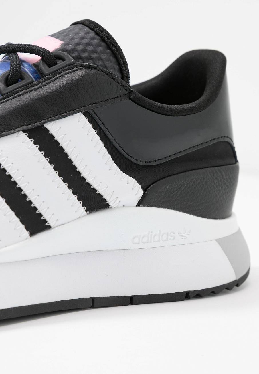 Фото № 3 с приближением к товару «‎Adidas SL Andridge »