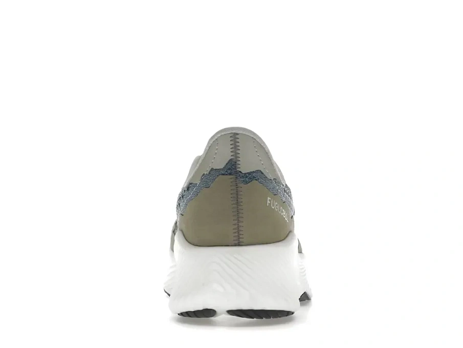 Фото № 4 с приближением к товару «‎New Balance FuelCell RC Elite v2»