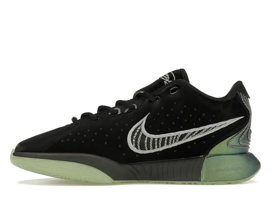 Фото № 3 с приближением к товару «‎Nike LeBron 21»