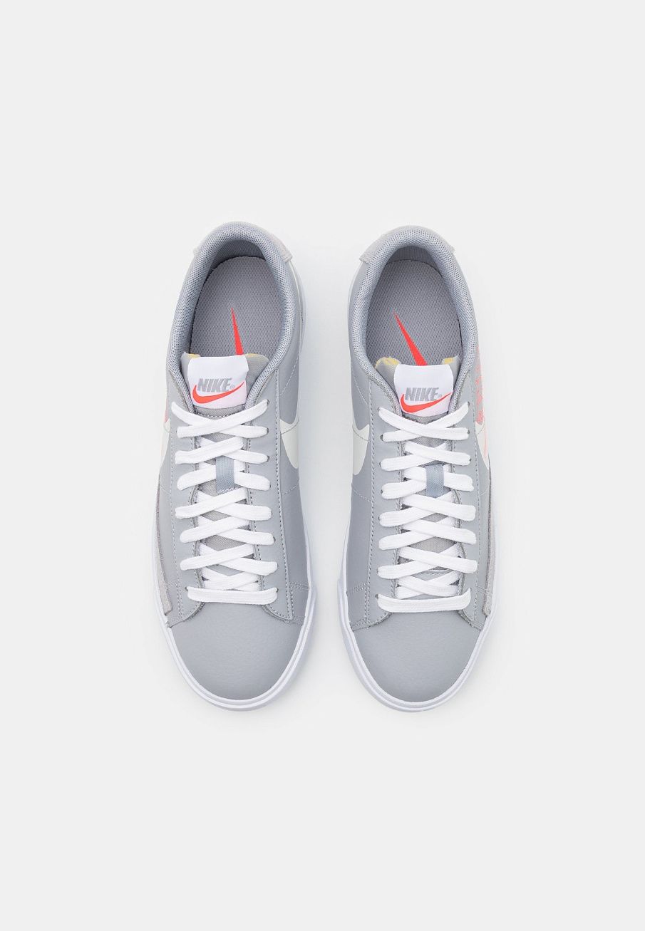 Фото № 4 с приближением к товару «‎Nike Blazer »