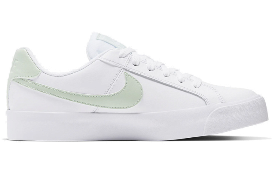 Фото № 2 с приближением к товару «‎Nike Court Royale AO2810-111 White»
