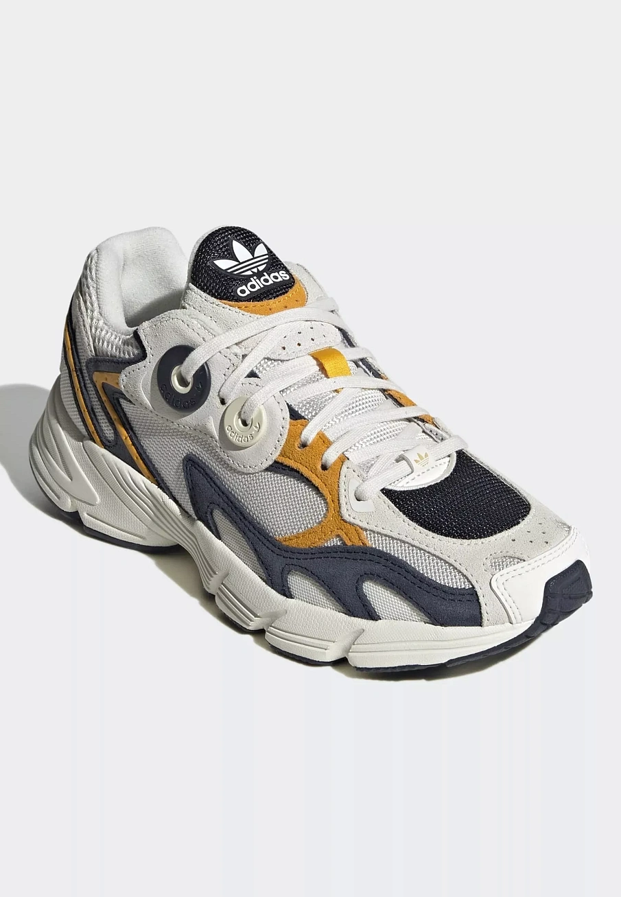 Фото № 4 с приближением к товару «‎Кроссовки Adidas SPAD111A24F-A11-N»