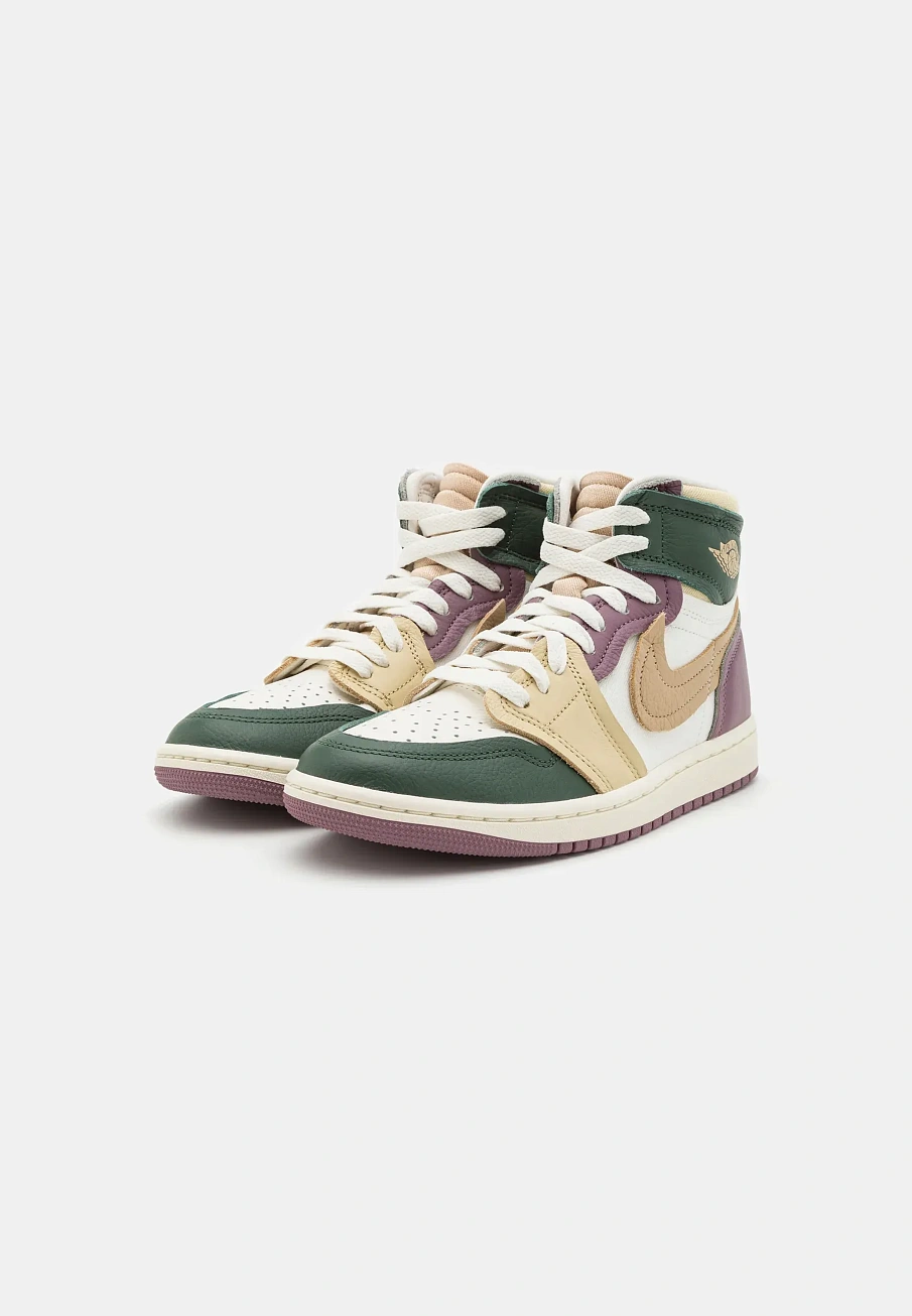 Фото № 4 с приближением к товару «‎AIR JORDAN 1 HIGH METHOD OF MAKE»