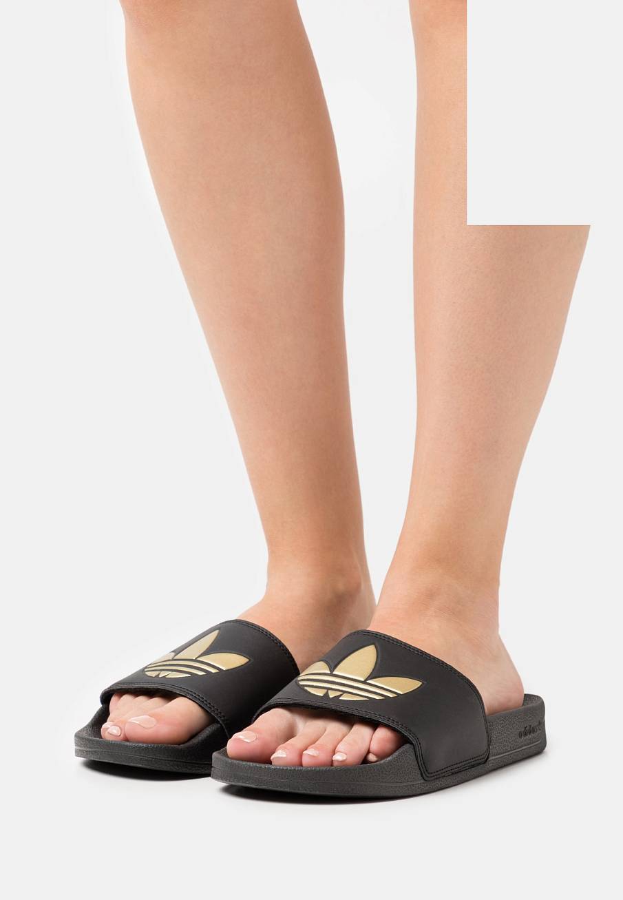 Фото № 1 с приближением к товару «‎Кроссовки Adidas SPAD111A1L8-Q11»