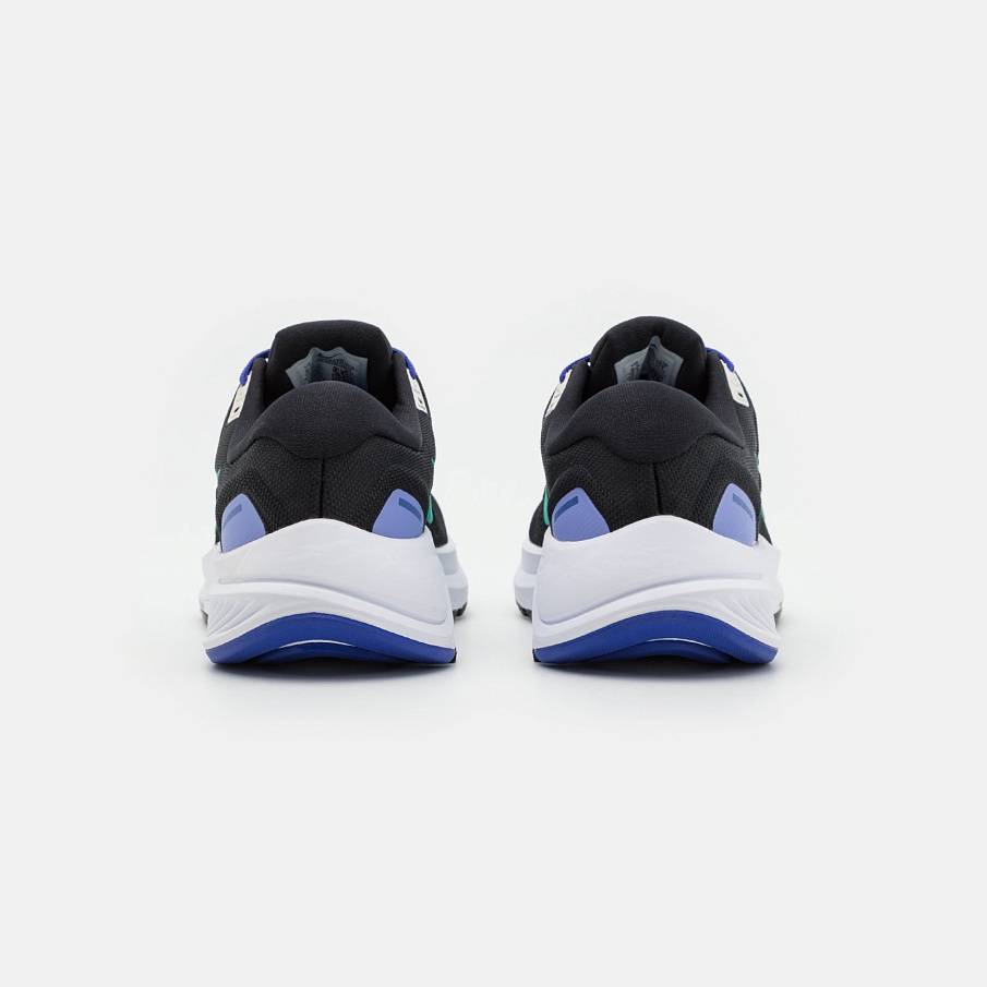 Фото № 3 с приближением к товару «‎Nike Air Zoom Structure 24»