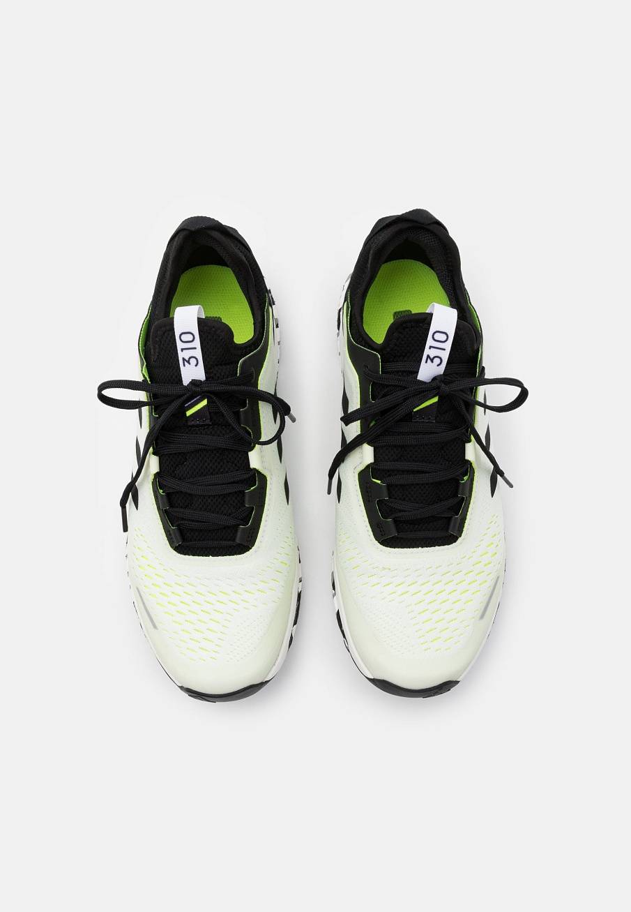 Фото № 4 с приближением к товару «‎Adidas Terrex Agravic »