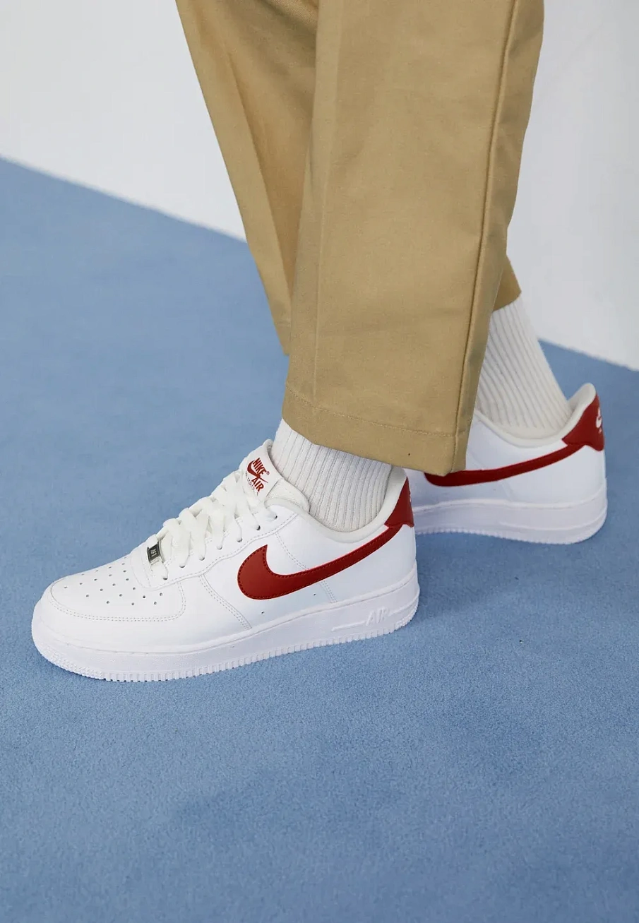 Фото № 2 с приближением к товару «‎AIR FORCE 1 '07»