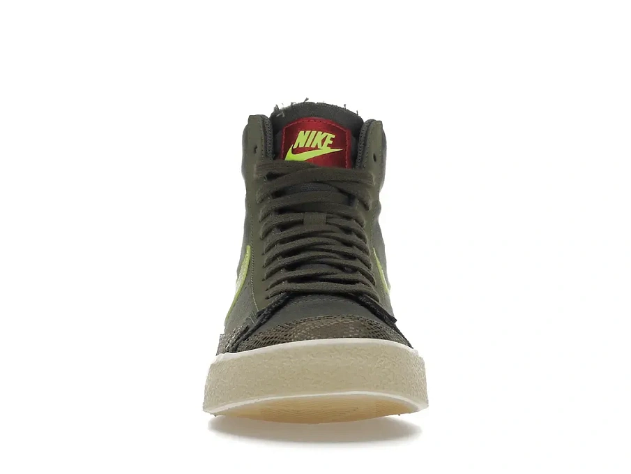Фото № 2 с приближением к товару «‎Nike Blazer Mid 77 Olive Snakeskin »