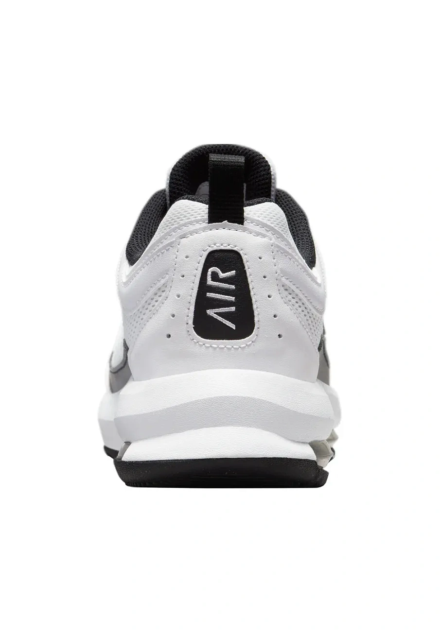 Фото № 3 с приближением к товару «‎AIR MAX AP»