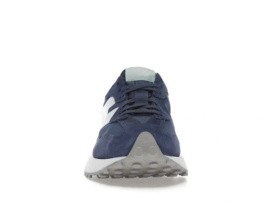 Фото № 2 с приближением к товару «‎New Balance 327»