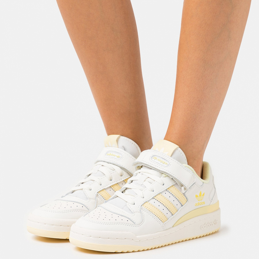 Фото № 1 с приближением к товару «‎Adidas Forum »