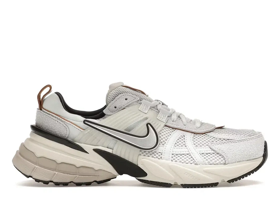 Фото № 1 с приближением к товару «‎Nike V2K Run»