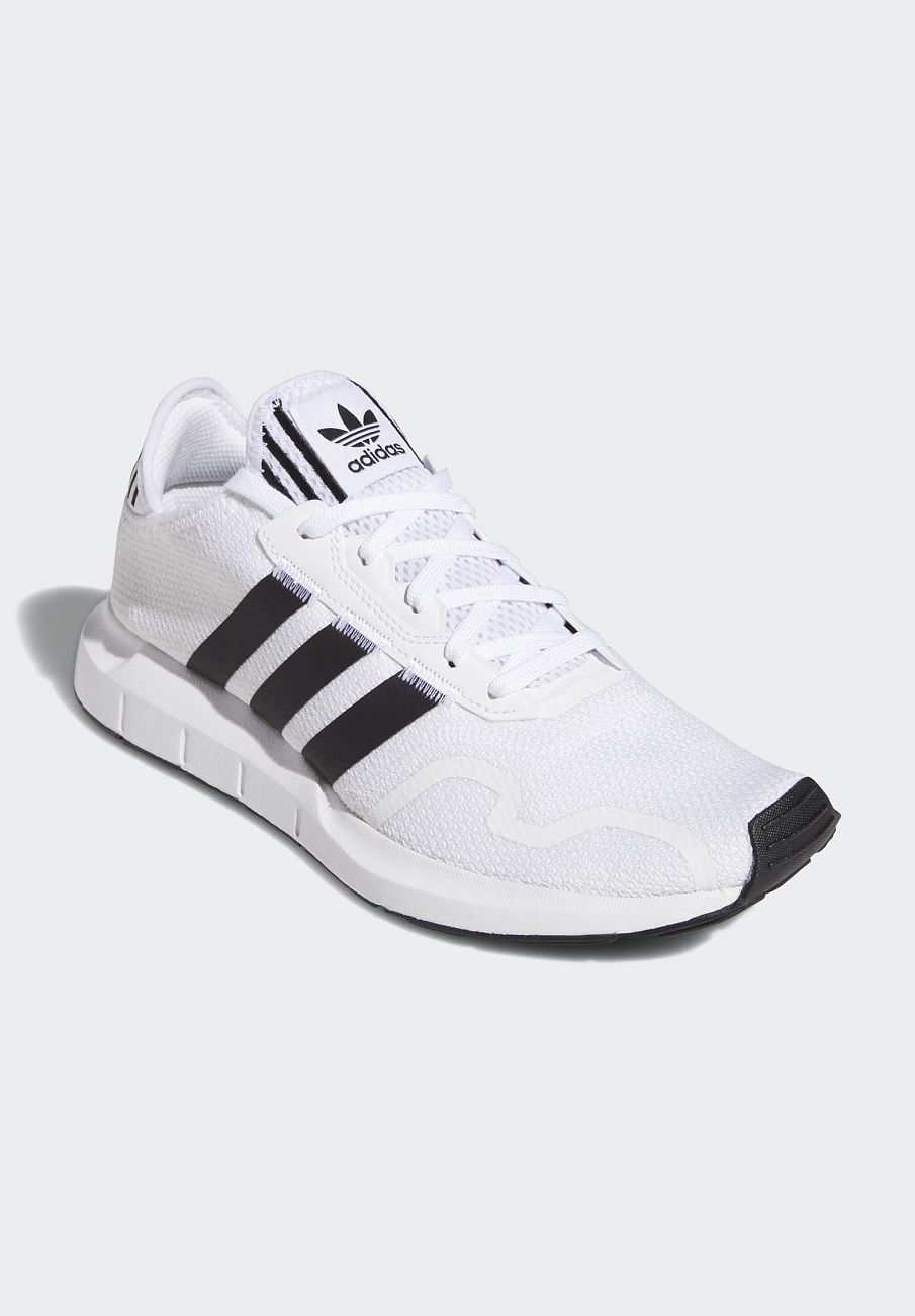Фото № 4 с приближением к товару «‎Adidas Swift Style Shoes »