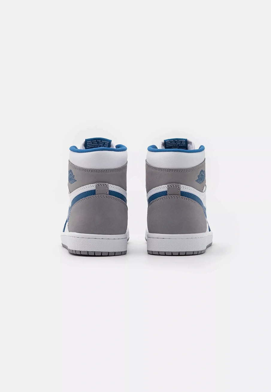 Фото № 4 с приближением к товару «‎AIR JORDAN 1 RETRO UNISEX»