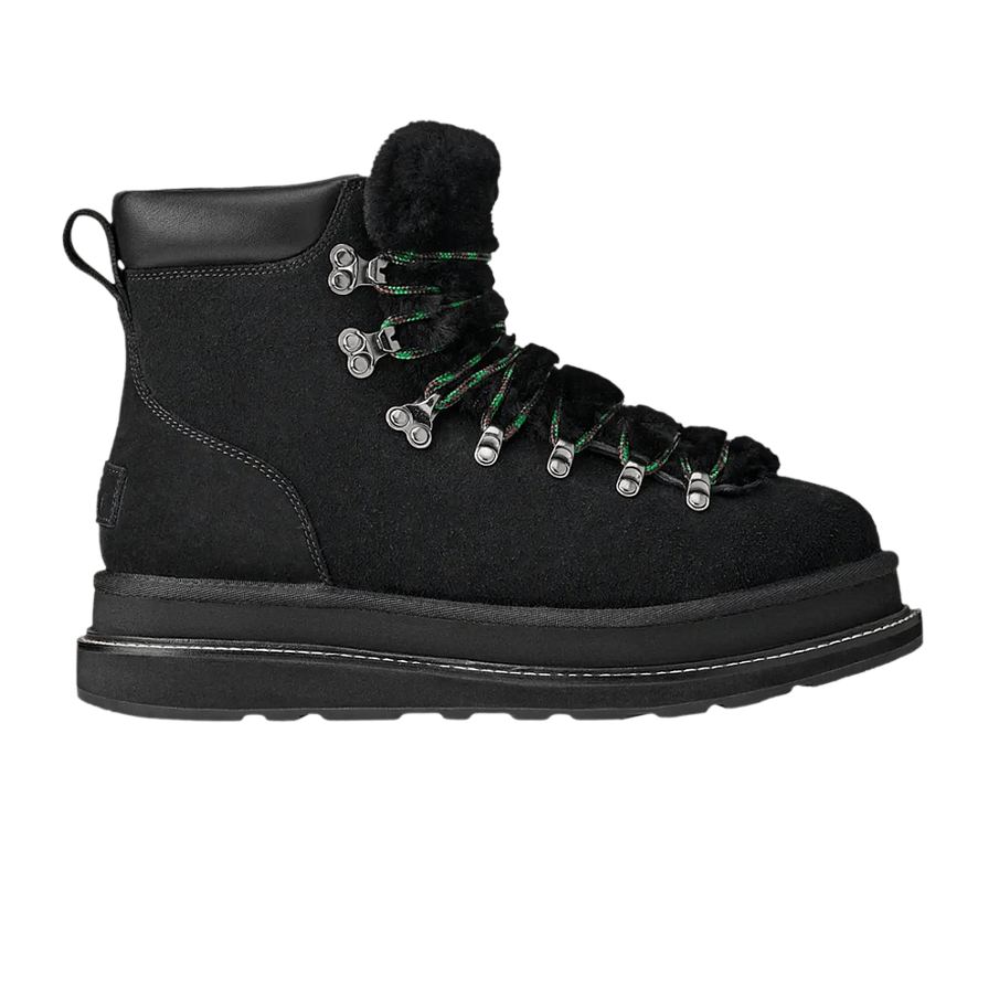 Фото № 1 с приближением к товару «‎Sacai x UGG Hiker Boot Black»