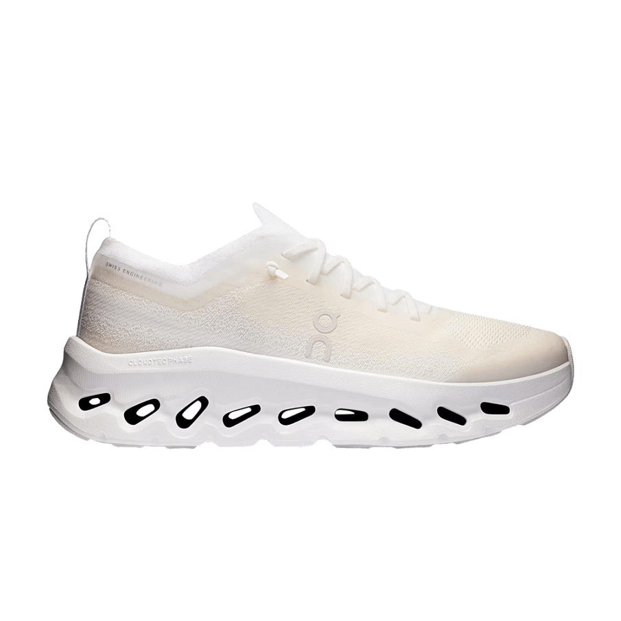 Фото № 1 с приближением к товару «‎Zendaya x Women's Cloudtilt Moon White Frost»