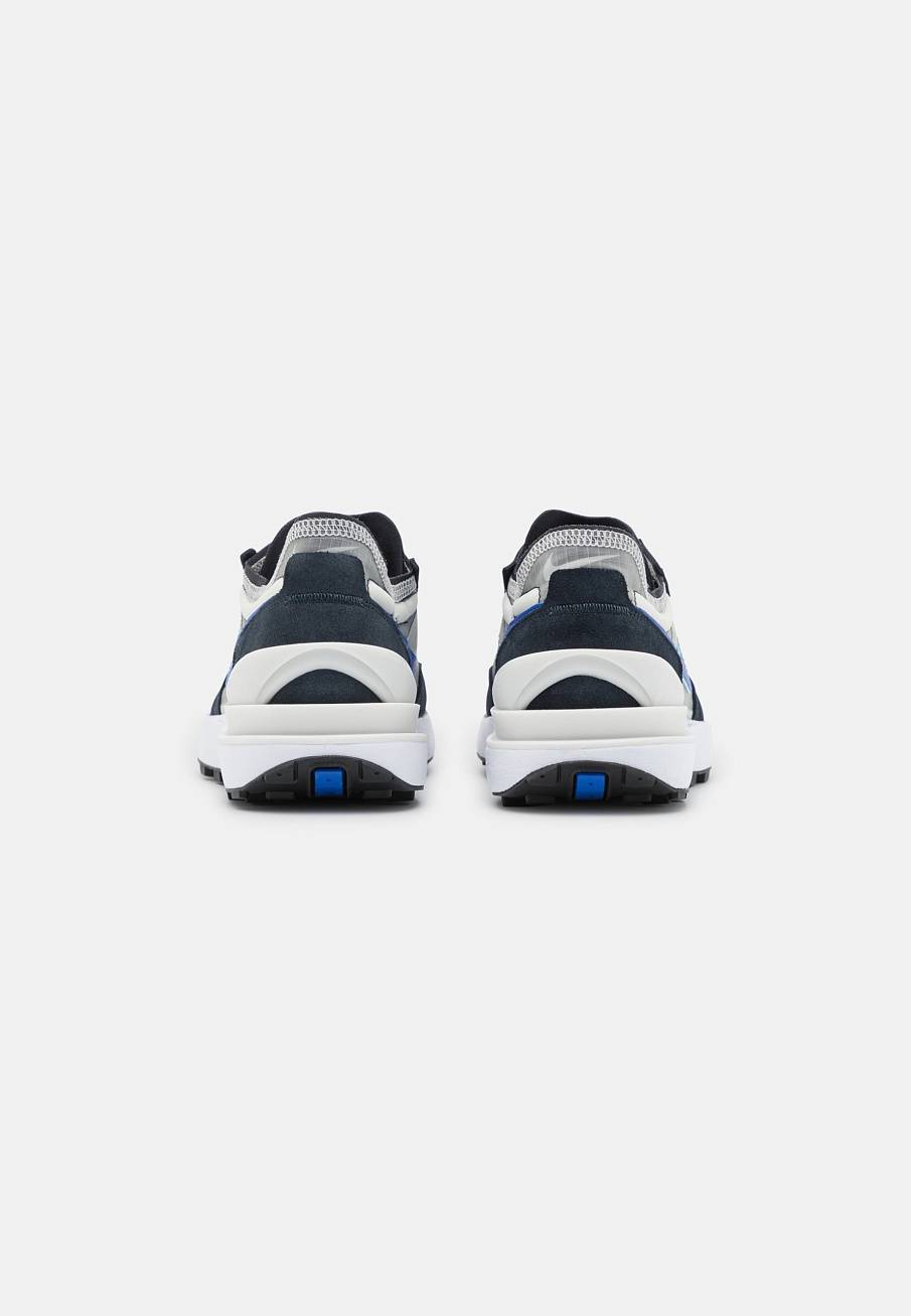 Фото № 3 с приближением к товару «‎Nike Waffle One »