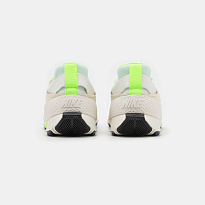 Фото № 3 с приближением к товару «‎Nike GO Flyease »