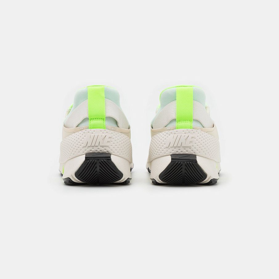 Фото № 3 с приближением к товару «‎Nike GO Flyease »