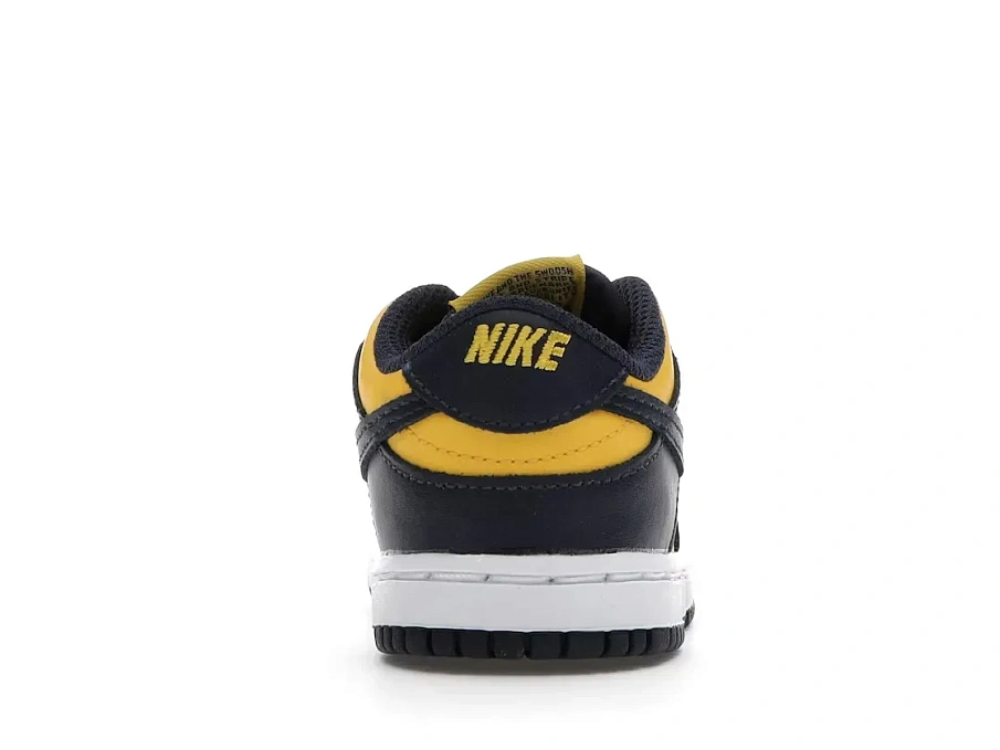 Фото № 4 с приближением к товару «‎Nike Dunk Low»