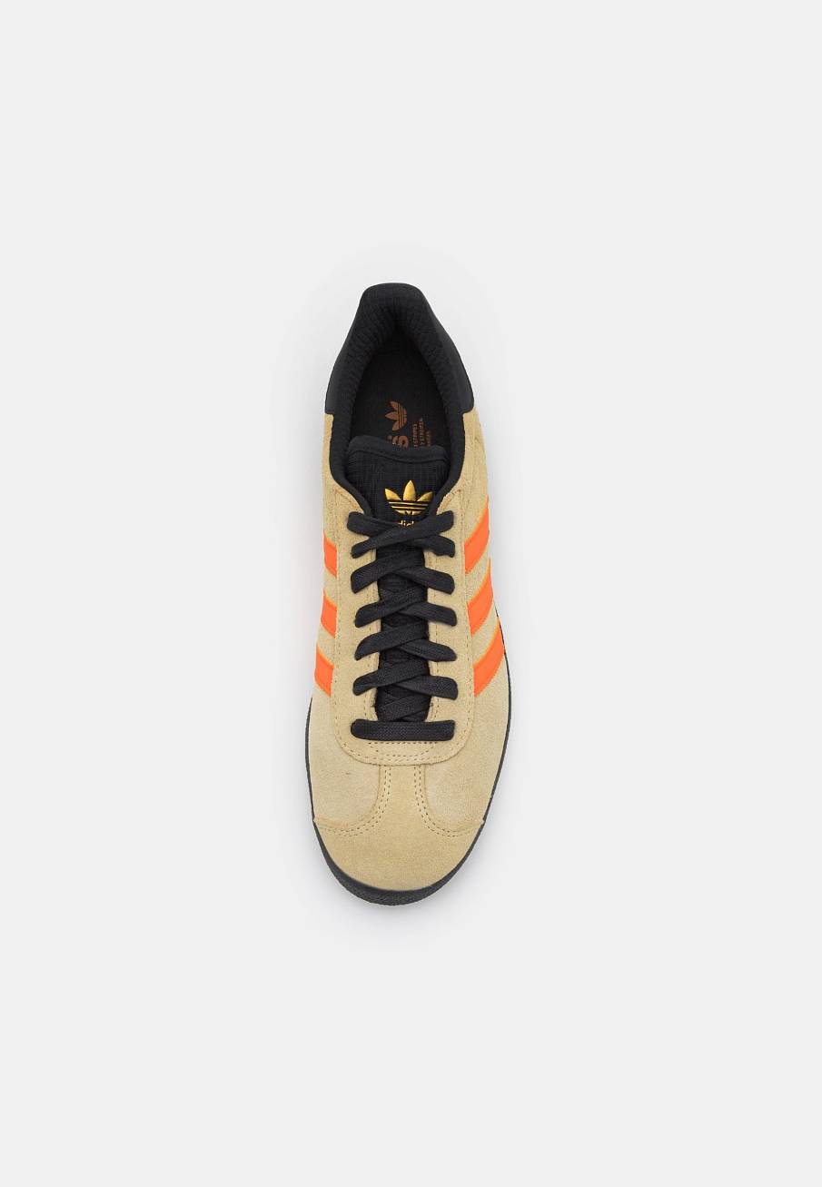 Фото № 3 с приближением к товару «‎Adidas Gazelle »