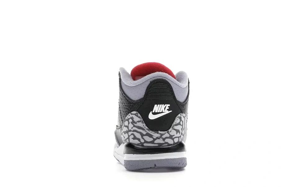 Фото № 4 с приближением к товару «‎Jordan 3 Retro»