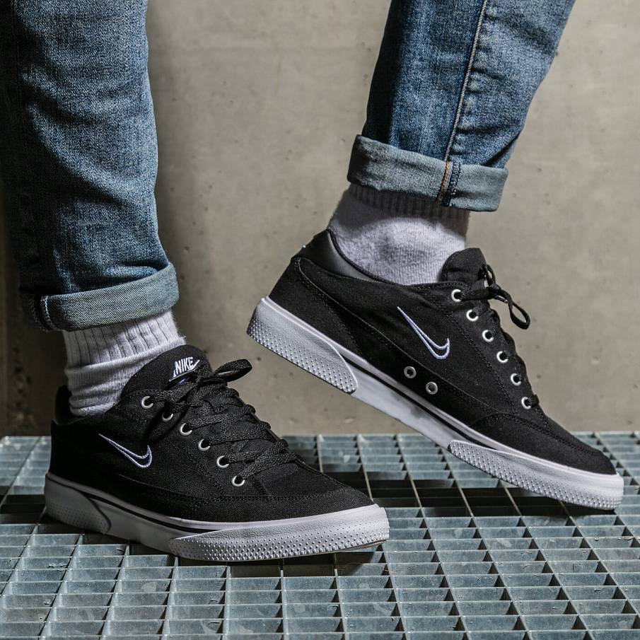 Фото № 3 с приближением к товару «‎Nike Retro Gts»
