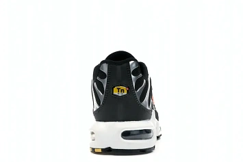 Nike Air Max Plus Black Dark Grey Hyper Crimson - 4