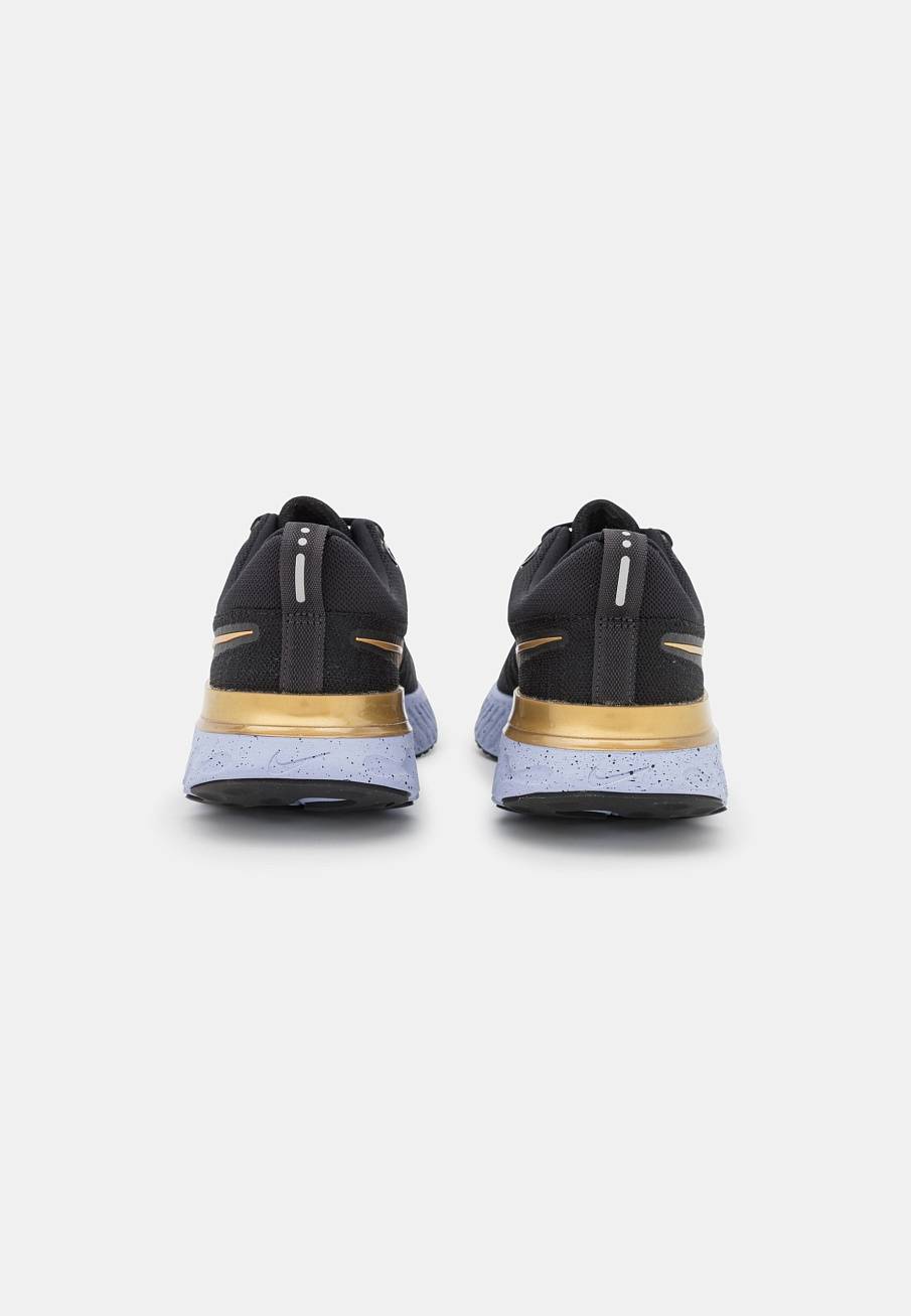 Фото № 3 с приближением к товару «‎Nike DO»