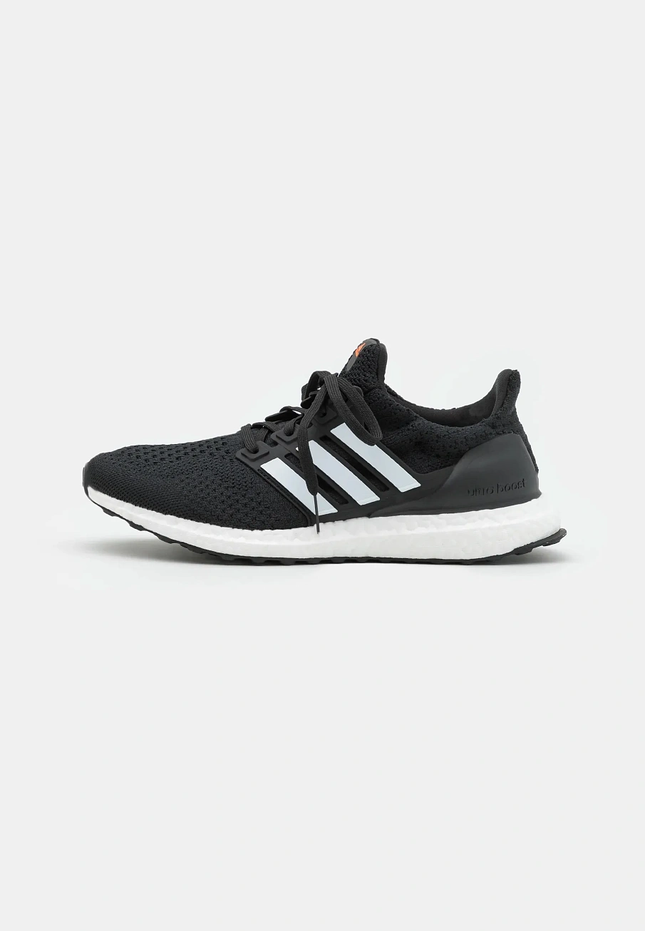 Фото № 1 с приближением к товару «‎ULTRABOOST 5.0 DNA UNISEX»