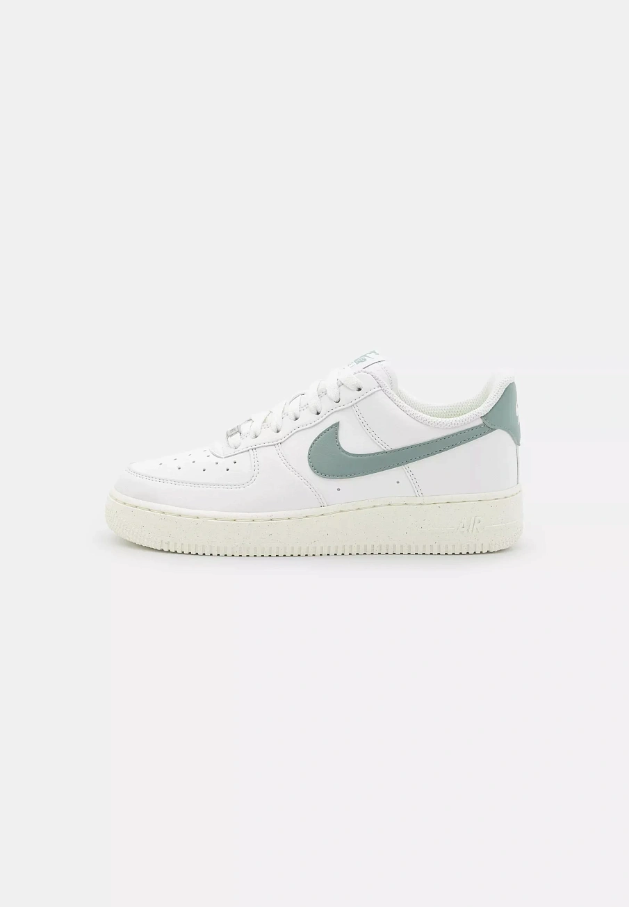 Фото № 1 с приближением к товару «‎AIR FORCE 1 '07 NEXT NATURE»