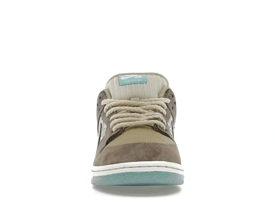 Фото № 2 с приближением к товару «‎Nike SB Dunk Low»