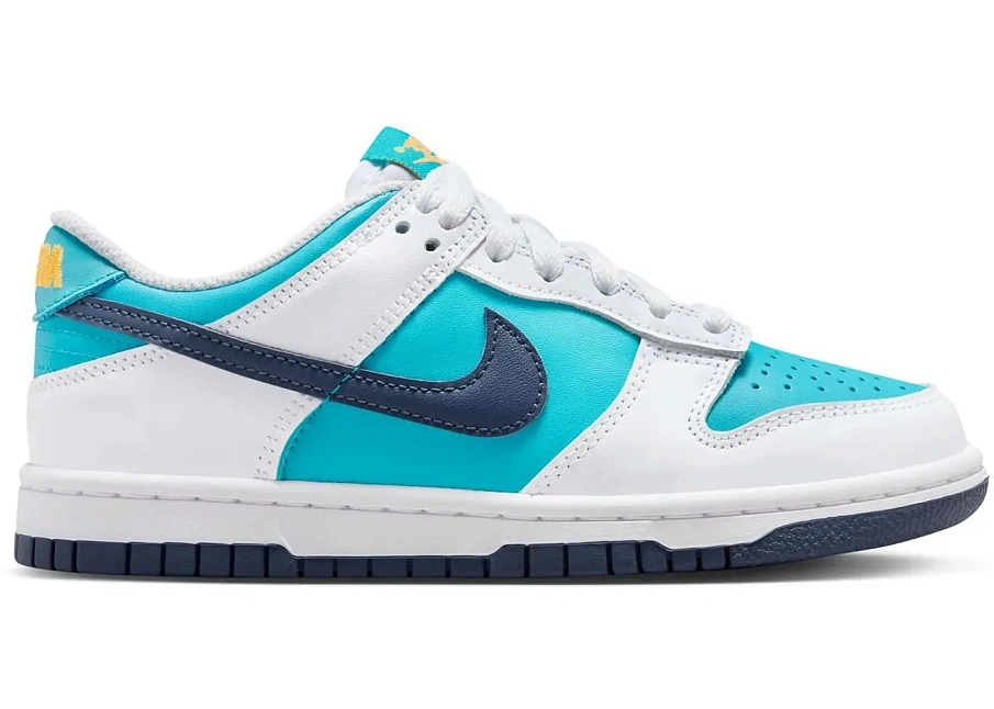 Фото № 1 с приближением к товару «‎Nike Dunk Low»
