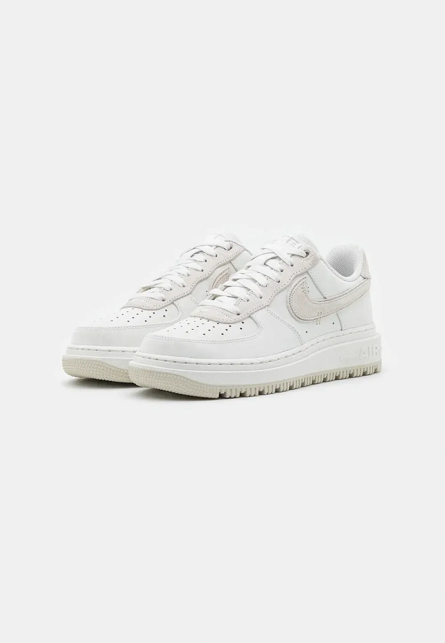 Фото № 2 с приближением к товару «‎AIR FORCE LUXE»