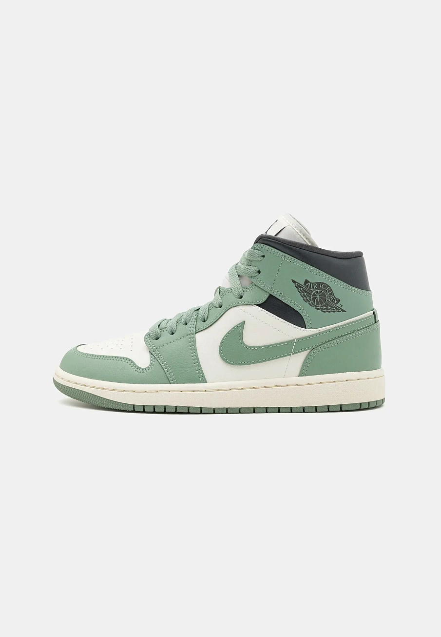 Фото № 1 с приближением к товару «‎AIR JORDAN 1 MID»