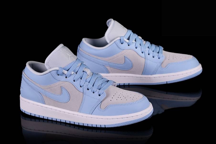 Фото № 4 с приближением к товару «‎Nike Air Jordan 1 Retro Se Wmns University »
