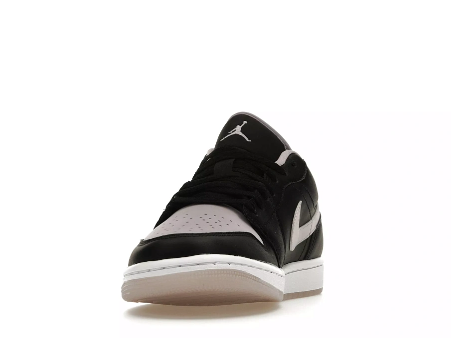 Фото № 3 с приближением к товару «‎Jordan 1 Low SE Black Iced Lilac»
