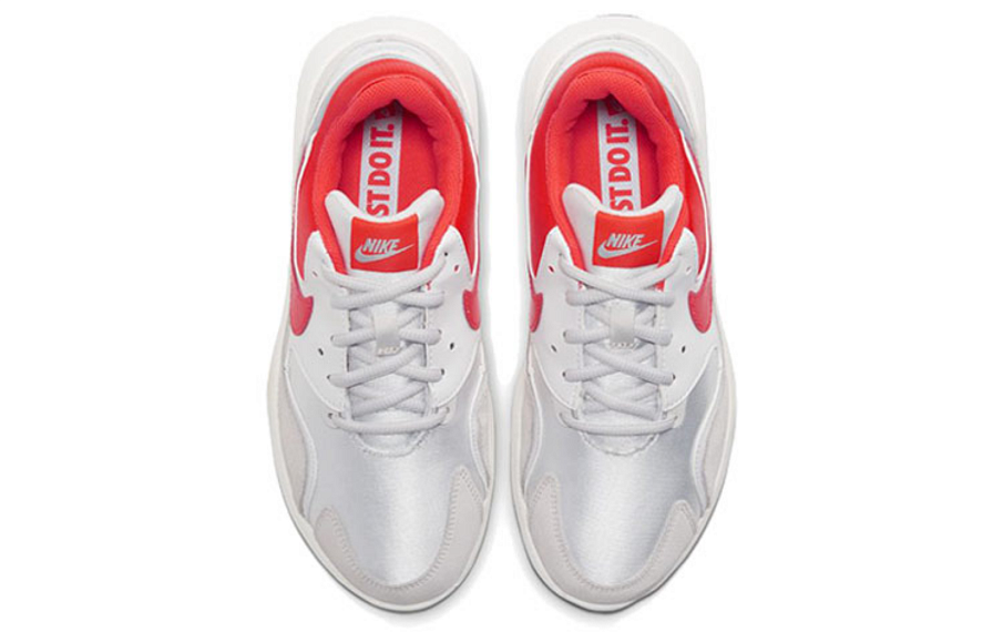 Фото № 4 с приближением к товару «‎Nike Air Max Nostalgic Shoes For Women WhiteRed»