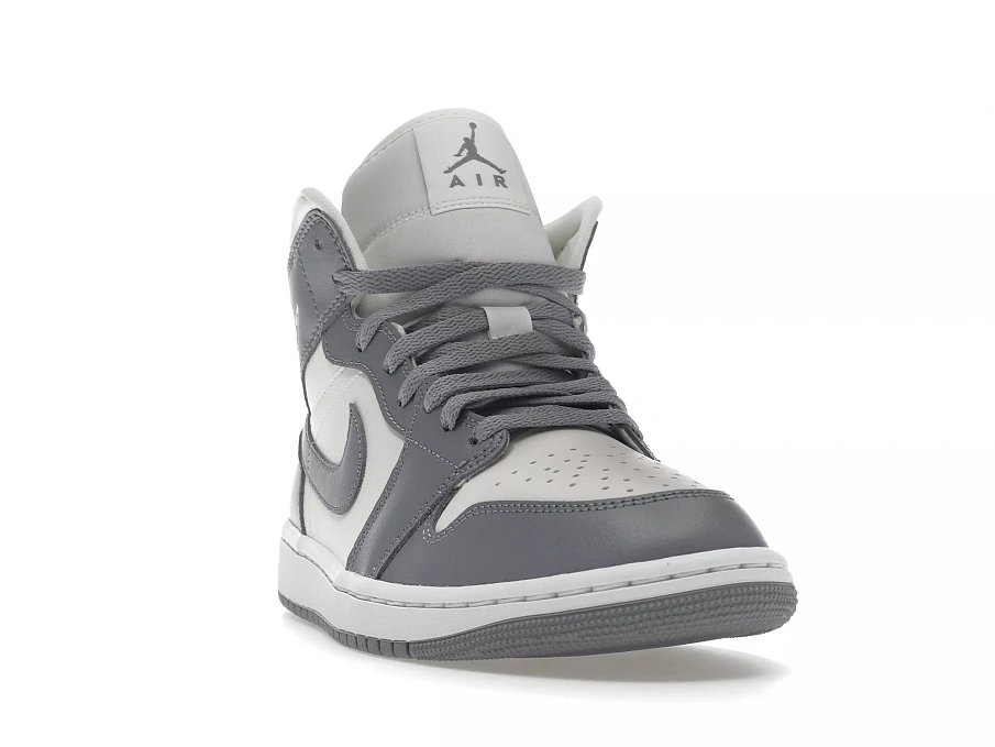 Фото № 2 с приближением к товару «‎Jordan 1 Mid Stealth »