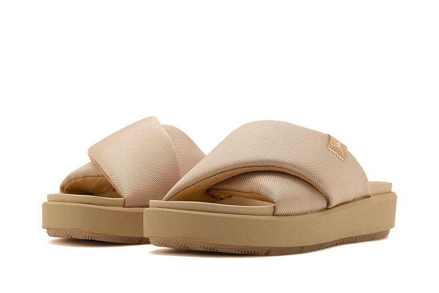 Фото № 2 с приближением к товару «‎Jordan Brand Jordan Sophia Slide»