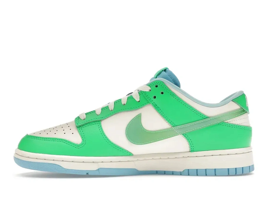 Фото № 3 с приближением к товару «‎Nike Dunk Low Retro»