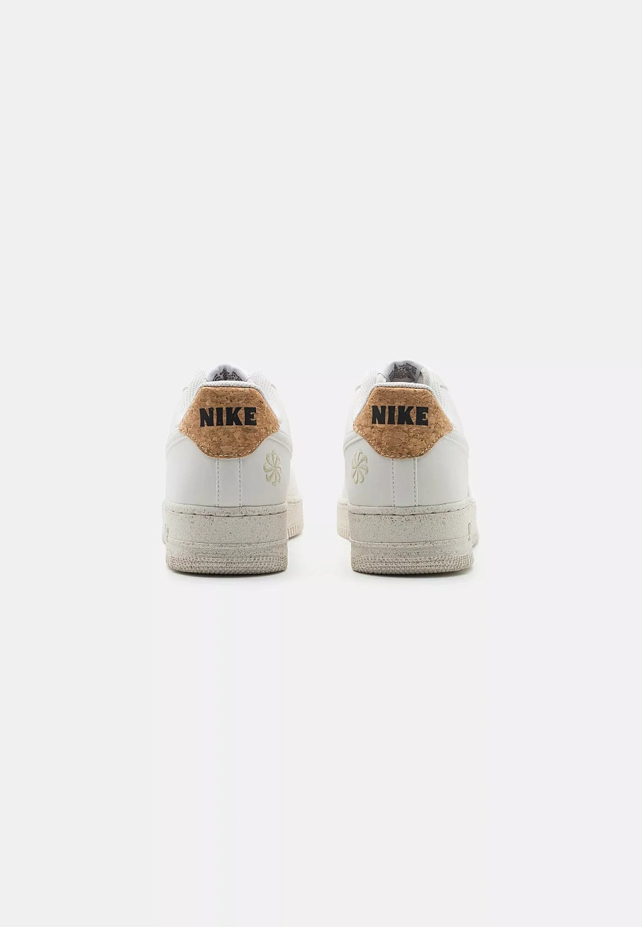 Фото № 3 с приближением к товару «‎AIR FORCE 1 '07 BIO UNISEX»