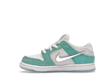 Nike SB Dunk Low - 3